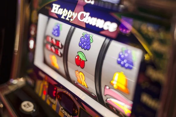 qqslot777 daftar Asia Gaming live baccarat dealer stream optimized for mobile smartphones